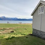 Vakantiehuis Gamlemgarden By Norgesbooking - House By The Sea *
