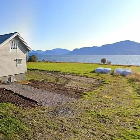 Gamlemgarden By Norgesbooking - House By The Sea Holiday home