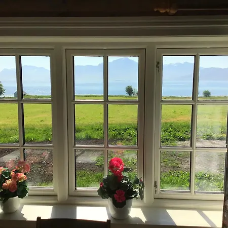 Gamlemgarden By Norgesbooking - House By The Sea Longva