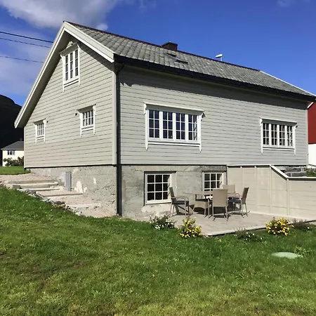 Gamlemgarden By Norgesbooking - House By The Sea *